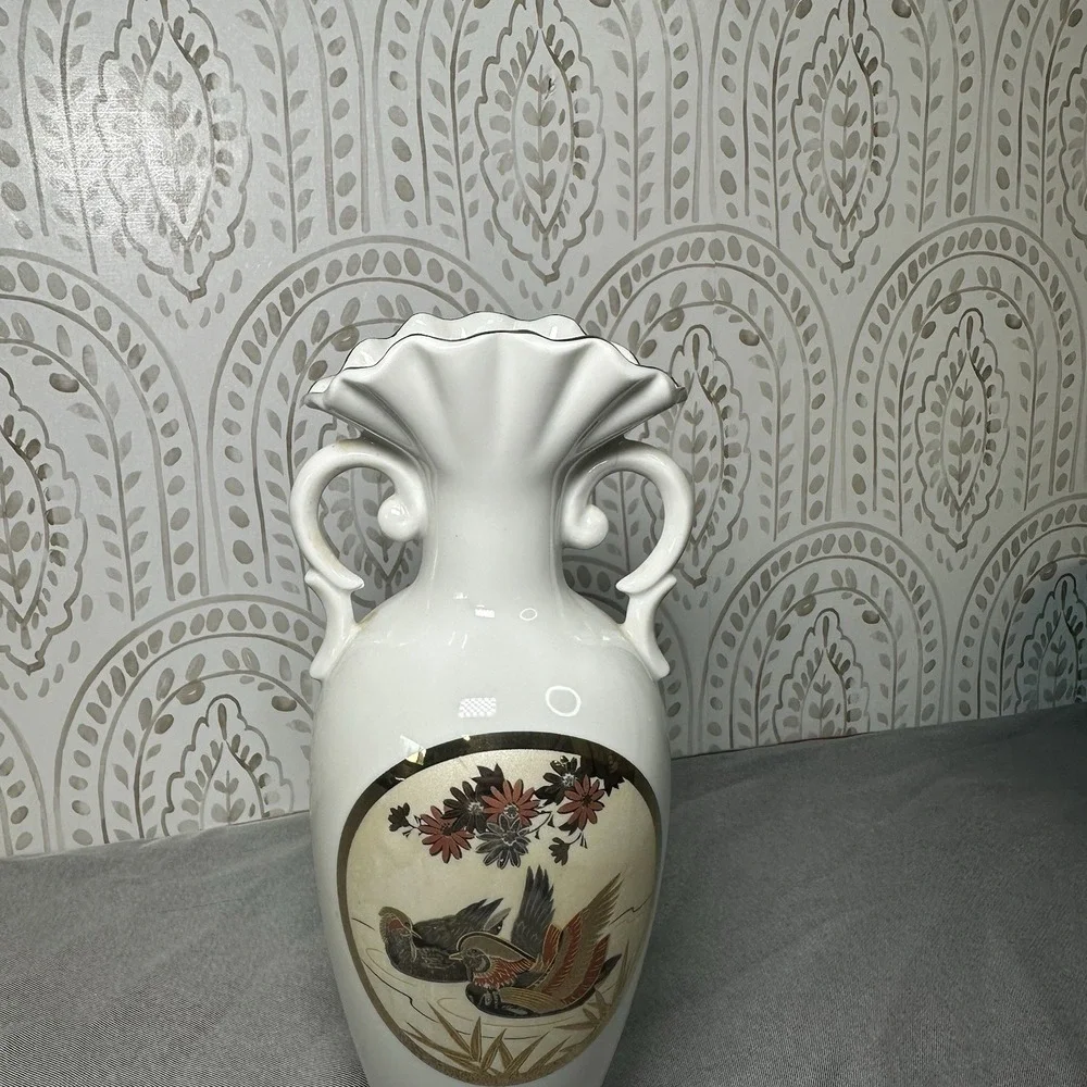 Double Handle Bud Vase Fine‎ China Gold Trim Spring Iris Flower Birds Japan